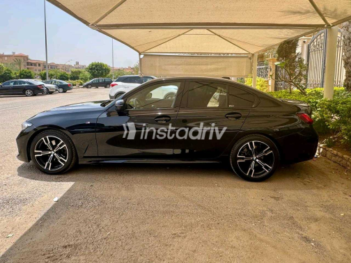 بي ام دبليو 320 2024 أسود أوتوماتيك مستعملة للبيع في القاهرة - 3