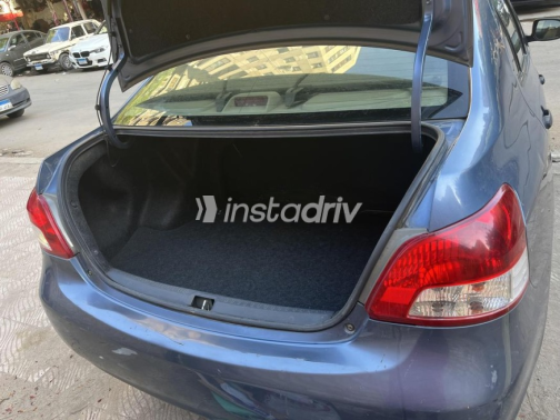 Toyota Yaris 2008 Blue Manual Used for Sale in Nasr city - 8