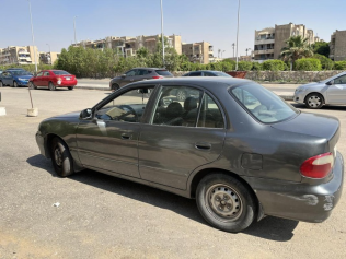 هيونداي اكسنت 2006 أسود يدوي مستعملة للبيع في القاهرة