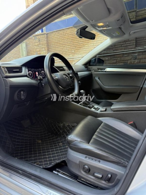 Skoda Superb 2021 Silver Automatic Used for Sale in Heliopolis - 3