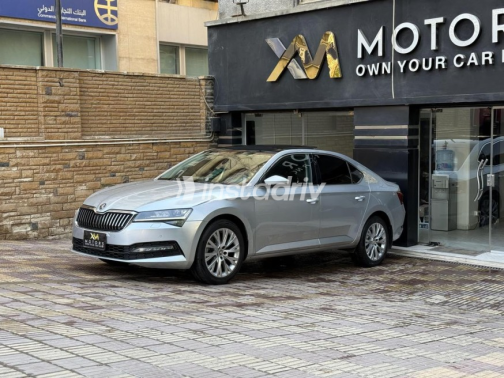 Skoda Superb 2021 Silver Automatic Used for Sale in Heliopolis - 5