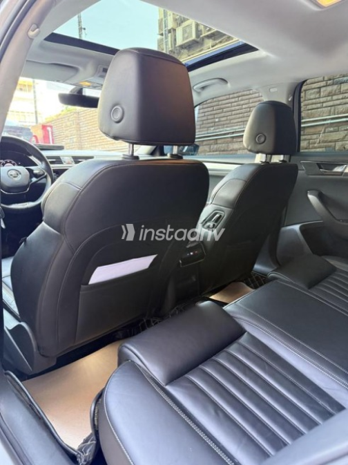 Skoda Superb 2021 Silver Automatic Used for Sale in Heliopolis - 8