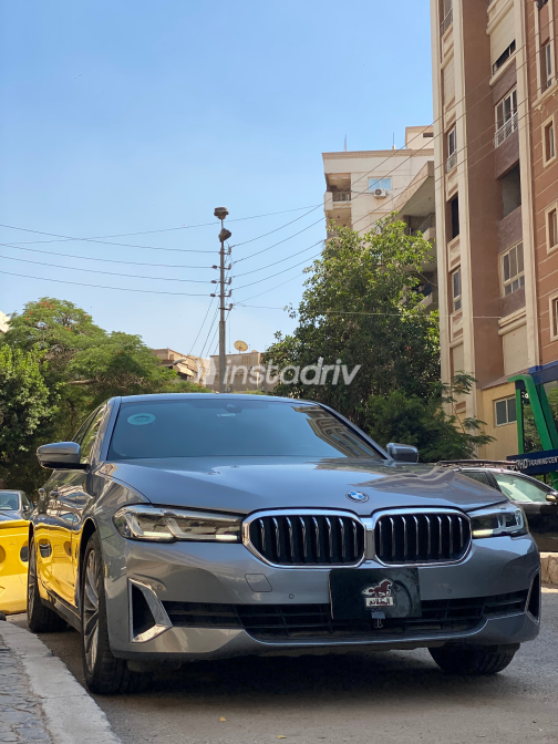 BMW 520 2023 Gray Automatic Used for Sale in Heliopolis - 9