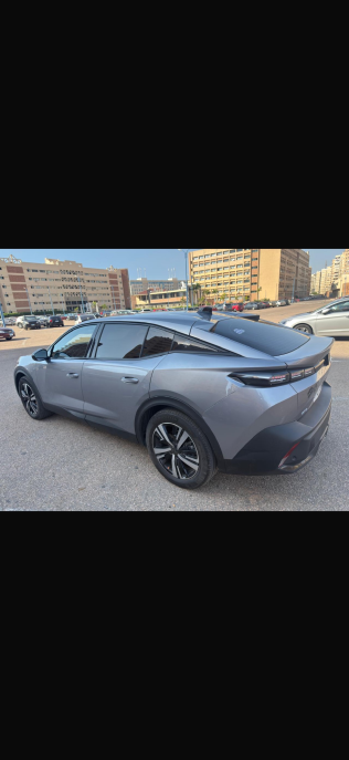 بيجو 408 2025 فضي أوتوماتيك مستعملة للبيع في الإسكندرية