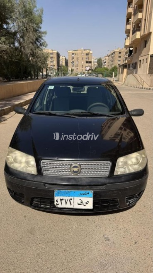 فيات بونتو 2008 أسود يدوي مستعملة للبيع في القاهرة - 4