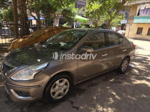 Nissan Sunny 2016 Bronze Automatic Used for Sale in Giza - 4