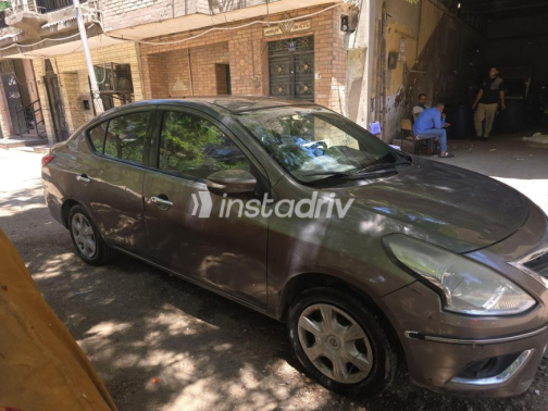Nissan Sunny 2016 Bronze Automatic Used for Sale in Giza - 5