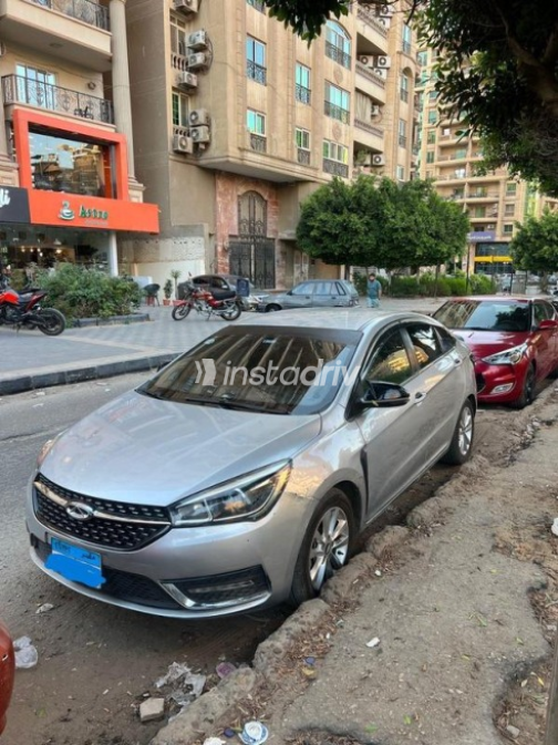 شيرى اريزو 5 2022 أبيض يدوي مستعملة للبيع في القاهرة الكبرى ( القاهرة - الجيزة) - 2
