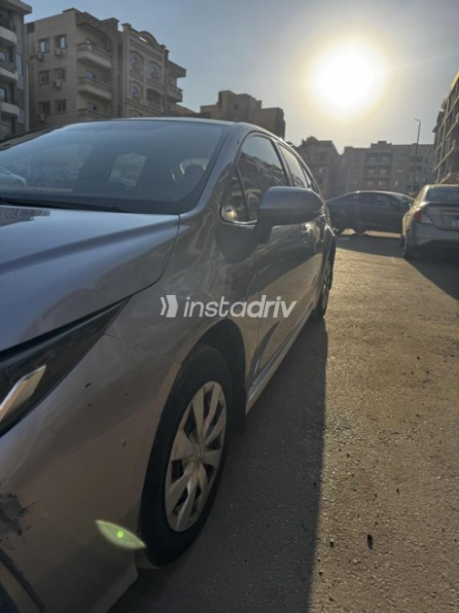 تويوتا كورولا 2019 أبيض أوتوماتيك مستعملة للبيع في القاهرة الكبرى ( القاهرة - الجيزة) - 6