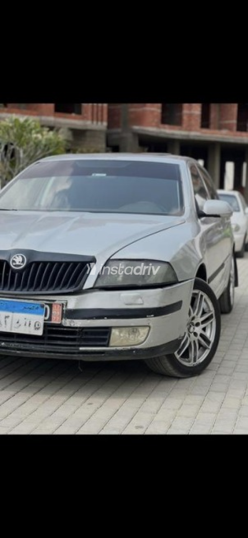 سكودا اوكتافيا A5 2007 فضي أوتوماتيك مستعملة للبيع في القاهرة - 1