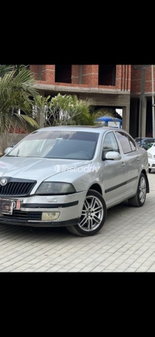 سكودا اوكتافيا A5 2007 فضي أوتوماتيك مستعملة للبيع في القاهرة - 3