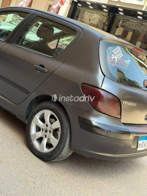 بيجو 207 SW 2007 رمادي أوتوماتيك مستعملة للبيع في الخانكة - 2