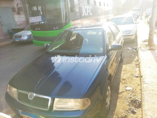 سكودا اوكتافيا A4 1998 أزرق غامق يدوي مستعملة للبيع في الجيزة - 1