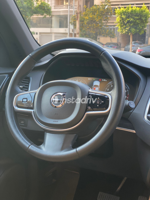 فولفو XC90 2018 أسود أوتوماتيك مستعملة للبيع في مصر الجديدة - 2