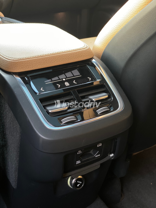 فولفو XC90 2018 أسود أوتوماتيك مستعملة للبيع في مصر الجديدة - 7