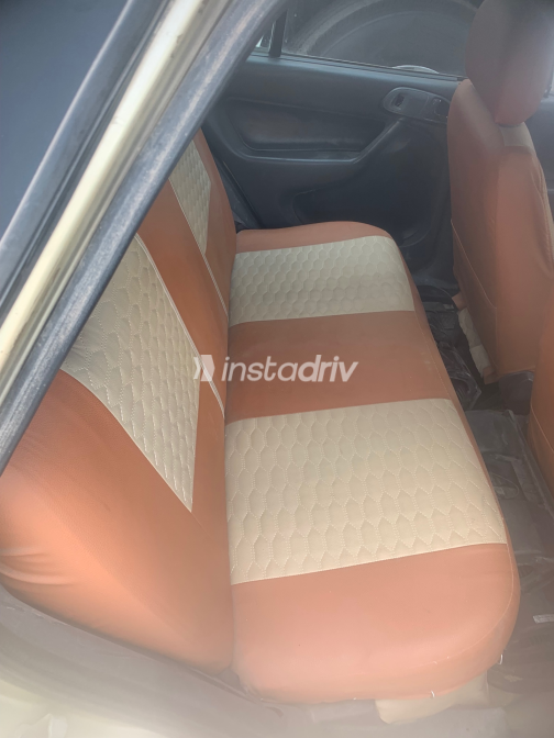 Volkswagen Pointer 2004 Gold Manual Used for Sale in Qalyubia - 1