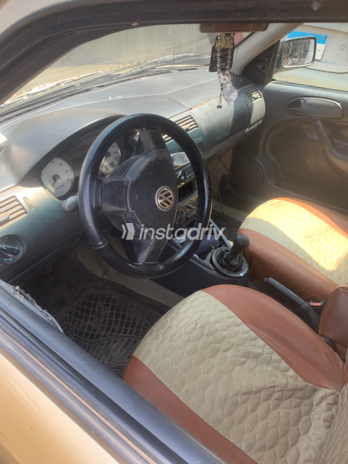 Volkswagen Pointer 2004 Gold Manual Used for Sale in Qalyubia - 3