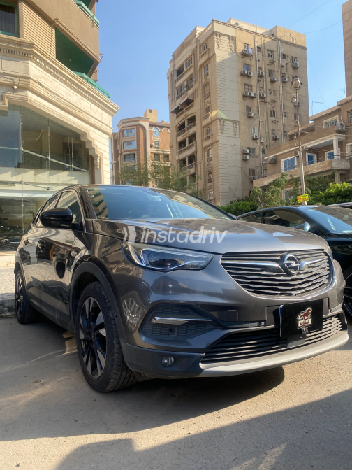 اوبل جراند لاند 2019 رمادي أوتوماتيك مستعملة للبيع في مصر الجديدة - 2