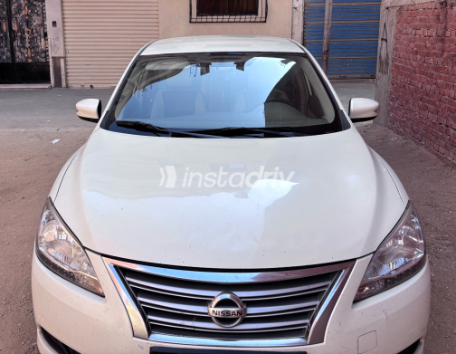 Nissan Sentra 2015 White Automatic Used for Sale in Heliopolis - 3