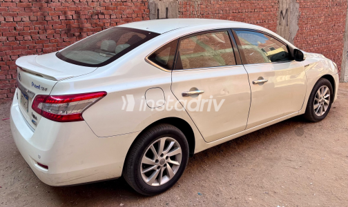 Nissan Sentra 2015 White Automatic Used for Sale in Heliopolis - 5