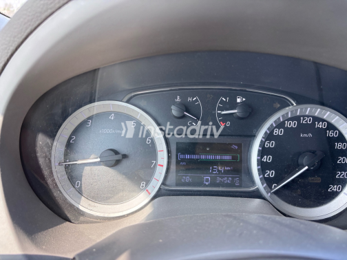Nissan Sentra 2015 White Automatic Used for Sale in Heliopolis - 8