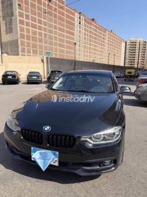 بي ام دبليو 318 2018 أسود أوتوماتيك مستعملة للبيع في الإسكندرية - 4