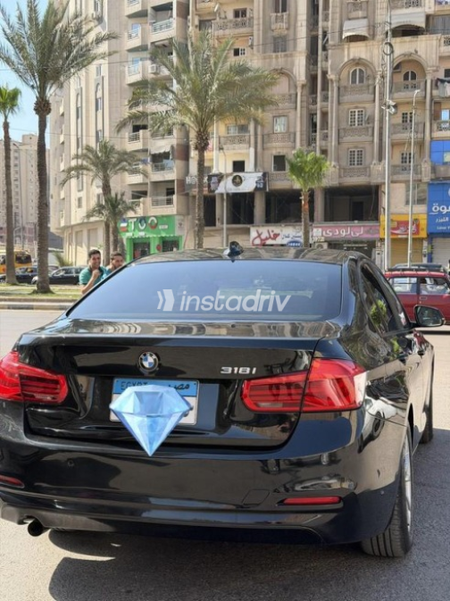 بي ام دبليو 318 2018 أسود أوتوماتيك مستعملة للبيع في الإسكندرية - 6