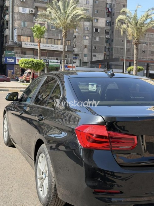 بي ام دبليو 318 2018 أسود أوتوماتيك مستعملة للبيع في الإسكندرية - 9