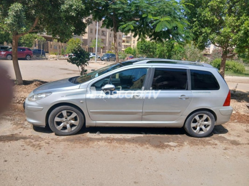 بيجو 207 SW 2007 فضي أوتوماتيك مستعملة للبيع في العبور - 7