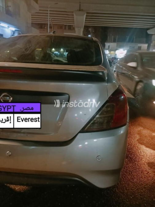 نيسان صنى 2019 رمادي أوتوماتيك مستعملة للبيع في الهرم - 5