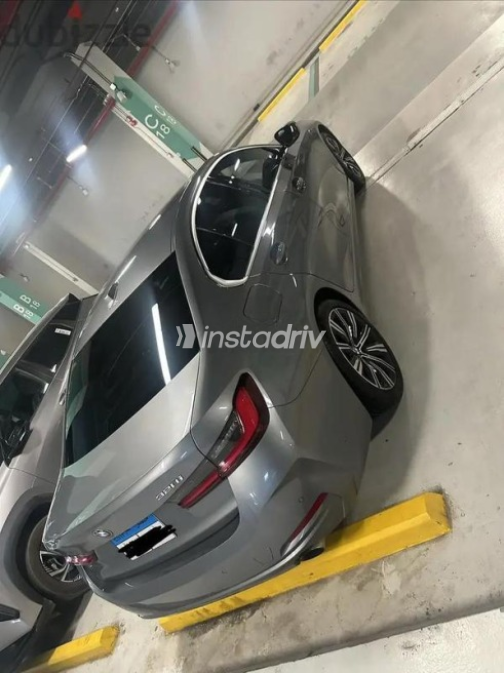 BMW 320 2024 Gray Automatic Used for Sale in Sheikh Zayed City - 5