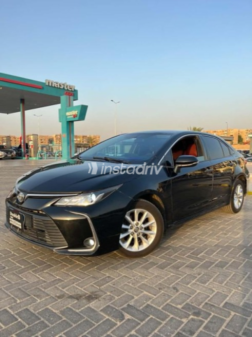 Toyota Corolla 2019 Black Automatic Used for Sale in Nasr city - 2