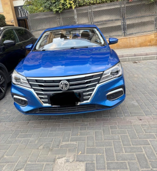 ام جى 5 2022 أزرق أوتوماتيك مستعملة للبيع في القاهرة
