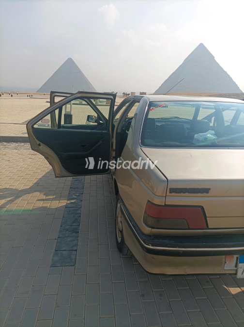 بيجو 405 1999 بيج أوتوماتيك مستعملة للبيع في القاهرة - 1