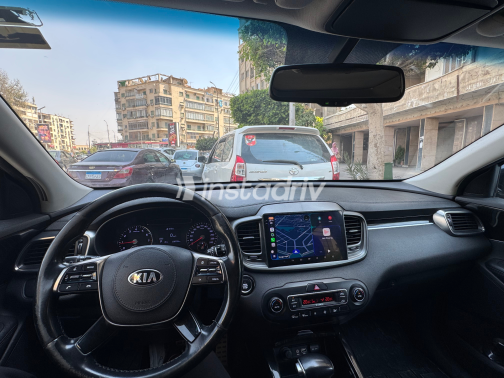 كيا سورينتو 2019 أبيض أوتوماتيك مستعملة للبيع في الجيزة - 1