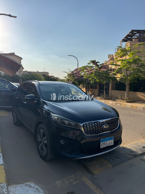 كيا سورينتو 2019 أبيض أوتوماتيك مستعملة للبيع في الجيزة - 2