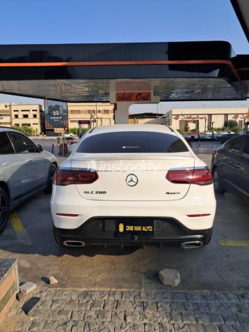 مرسيدس GLC 200 2021 أبيض أوتوماتيك مستعملة للبيع في القاهرة - 2