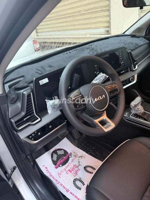 Kia Sportage 2024 Gray Automatic Used for Sale in Mansoura - 6