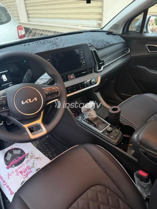 Kia Sportage 2024 Gray Automatic Used for Sale in Mansoura - 7