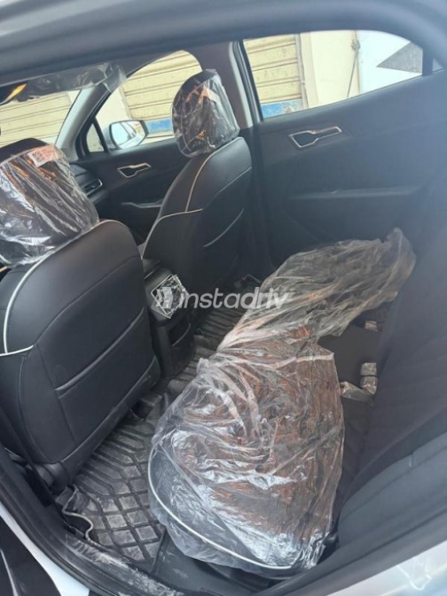 Kia Sportage 2024 Gray Automatic Used for Sale in Mansoura - 8