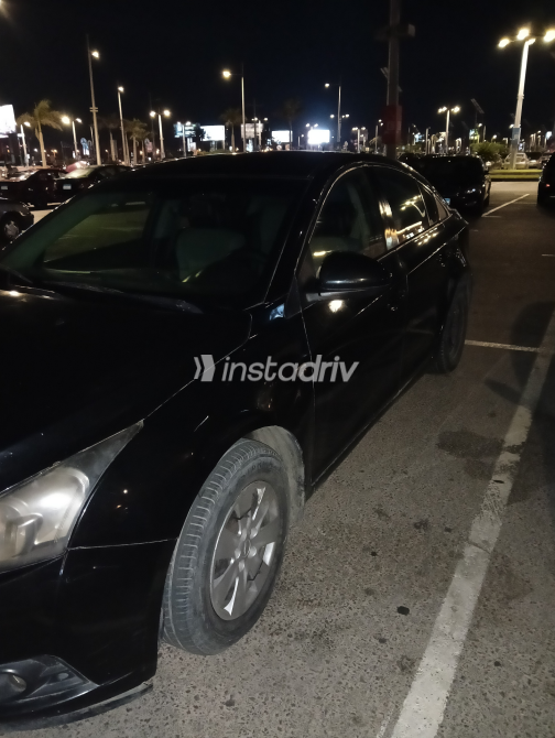 Chevrolet Cruze 2011 Black Automatic Used for Sale in Alexandria - 2