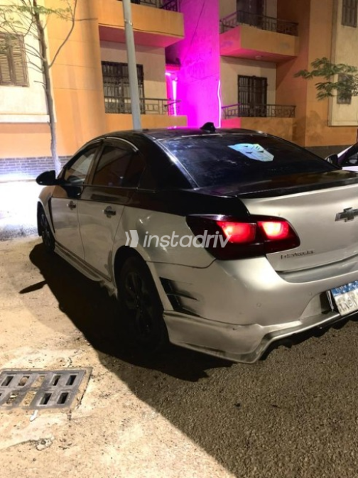 شيفروليه كروز 2016 فضي أوتوماتيك مستعملة للبيع في إمبابة - 2