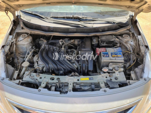 Nissan Sunny 2015 Silver Automatic Used for Sale in Cairo - 5
