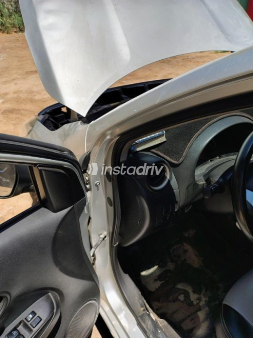 Nissan Sunny 2015 Silver Automatic Used for Sale in Cairo - 10