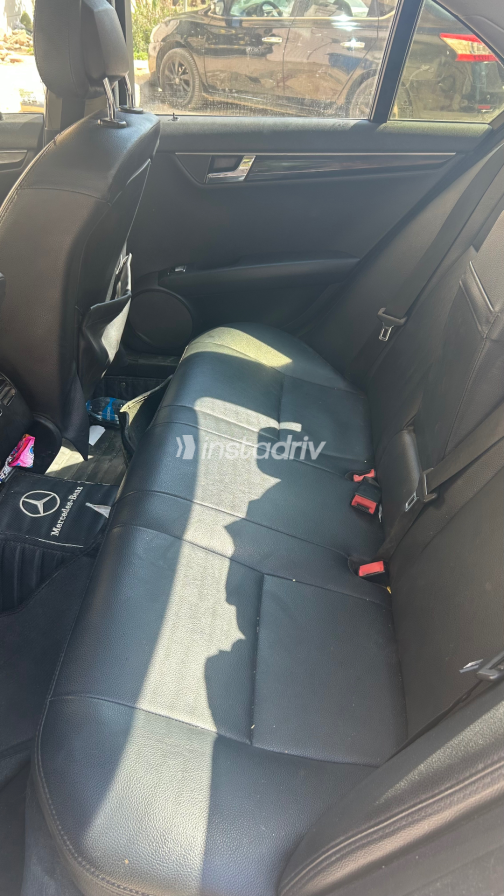 Mercedes C 180 2009 Black Automatic Used for Sale in Giza - 7