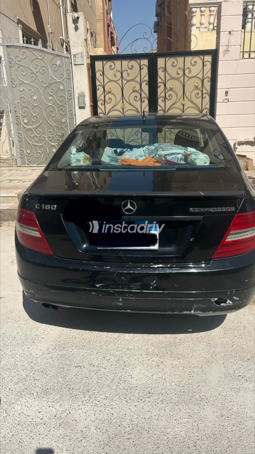 Mercedes C 180 2009 Black Automatic Used for Sale in Giza - 8
