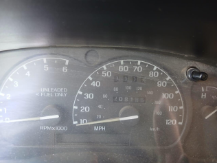 فورد اكسبلورر 1996 أبيض يدوي مستعملة للبيع في القاهرة