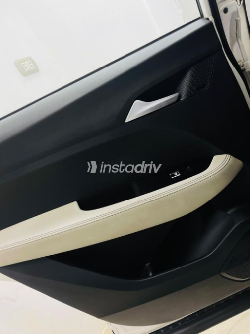 Chevrolet Captiva 2021 White Automatic Used for Sale in Alexandria - 9