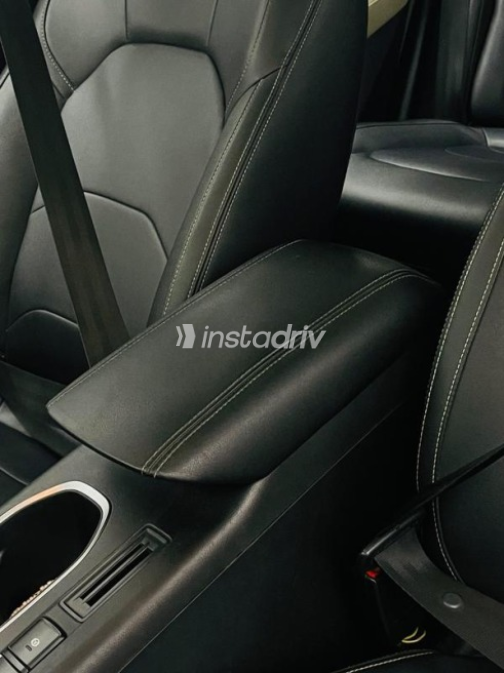 Chevrolet Captiva 2021 White Automatic Used for Sale in Alexandria - 10