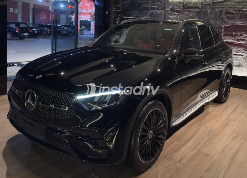 مرسيدس GLC 200 2023 أسود أوتوماتيك مستعملة للبيع في مدينة الشيخ زايد - 5
